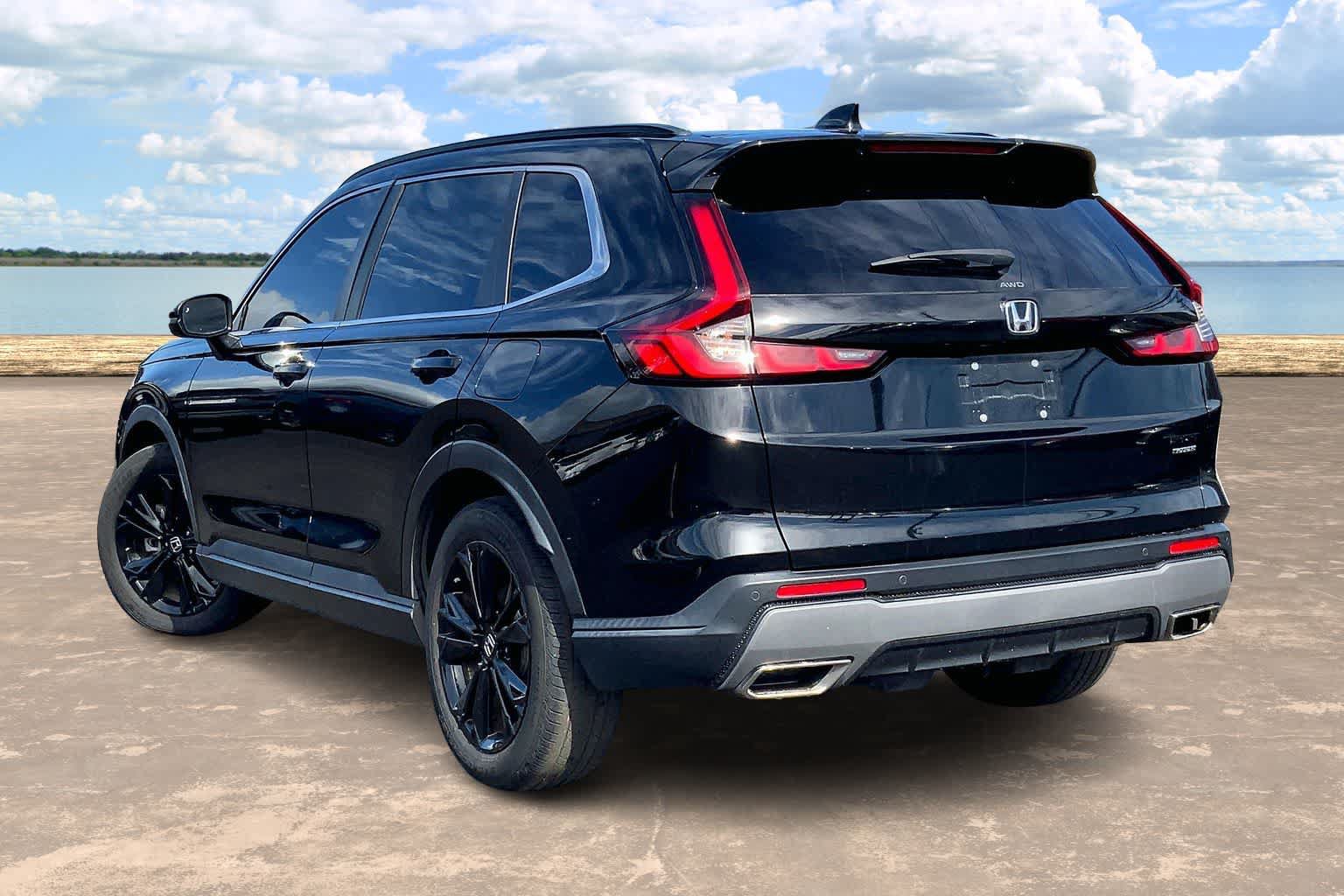 Used 2023 Honda CR-V Sport Touring image 4