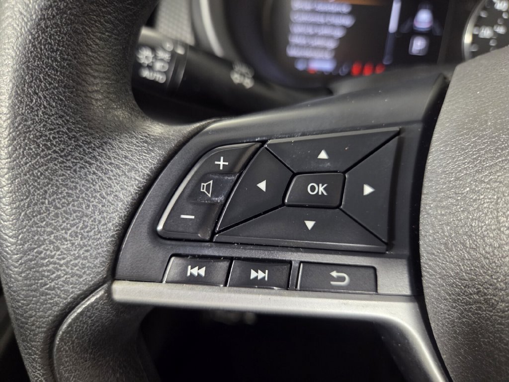 Used 2022 Nissan Kicks SV FWD image 19