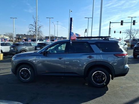 New 2026 Nissan Pathfinder SV image 6