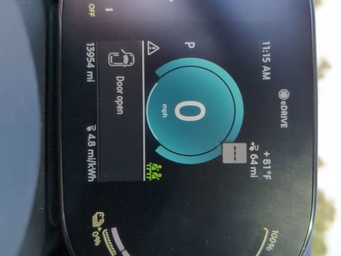 Used 2024 MINI Cooper SE FWD image 18