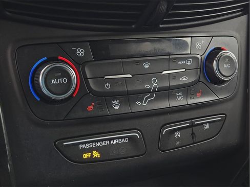 Used 2017 Ford Escape Titanium image 14