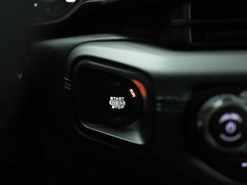 Used 2025 Jeep Wrangler Unlimited Rubicon AWD/4WD image 41