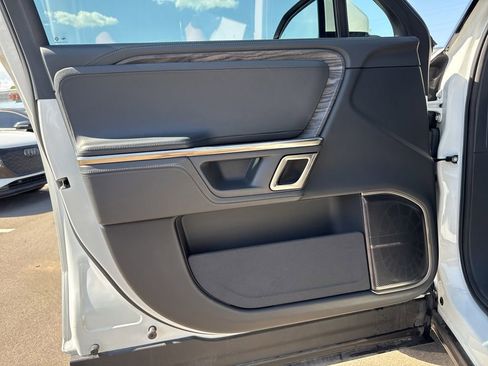 Used 2022 Rivian R1T Launch Edition AWD/4WD image 10