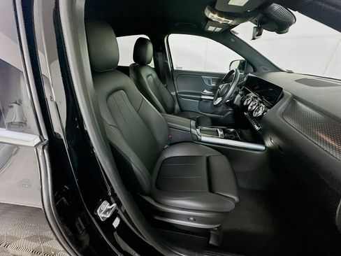 Used 2025 Mercedes-Benz GLA 250 image 30