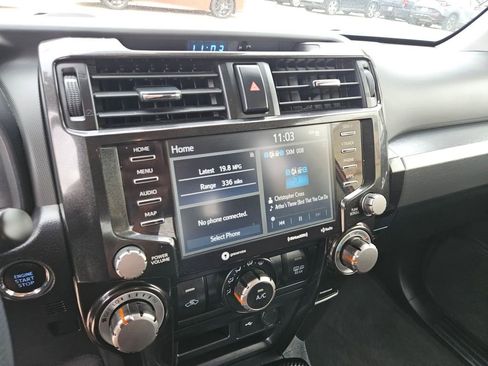 Used 2024 Toyota 4Runner TRD Off-Road AWD/4WD image 21