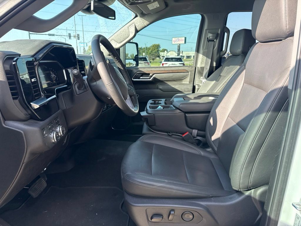 Certified 2025 GMC Sierra 2500 SLT AWD/4WD image 15
