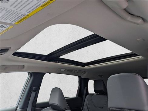 Used 2026 INFINITI QX60 Luxe w/ Cargo Package FWD image 16