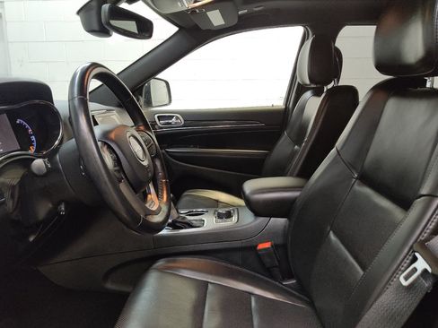 Used 2020 Jeep Grand Cherokee Limited w/ Luxury Group II AWD/4WD image 17