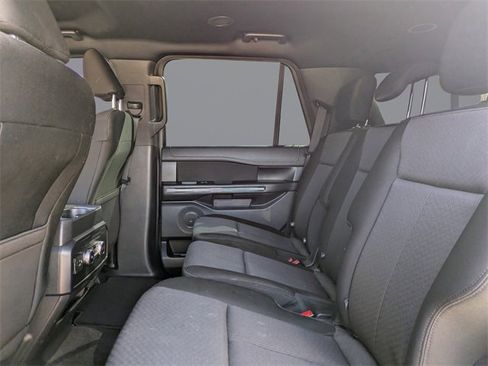 Used 2021 Ford Expedition XLT image 15