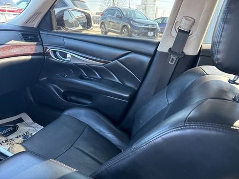 Used 2015 INFINITI Q70 3.7 image 15