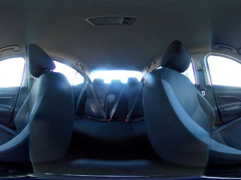 Used 2025 Nissan Versa SV image 40