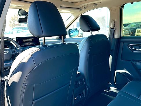 New 2026 Nissan Rogue Platinum w/ Platinum Premium Package image 14