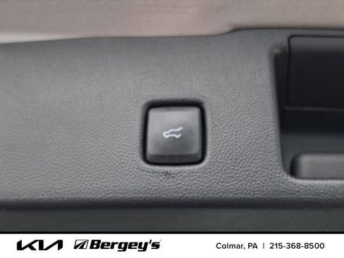 Used 2023 Ford Escape Platinum w/ Premium Technology Package FWD image 29