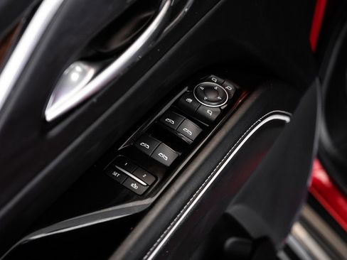 Used 2021 Cadillac Escalade ESV Premium Luxury Platinum image 46