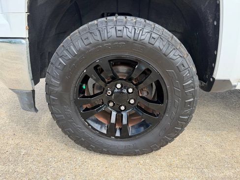 Used 2014 Chevrolet Silverado 1500 LT w/ LT Convenience Package AWD/4WD image 9