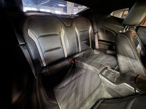 Used 2016 Chevrolet Camaro SS RWD image 11