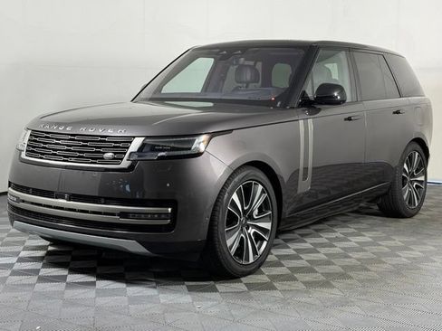 Used 2023 Land Rover Range Rover SE AWD/4WD image 2