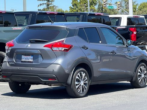 Used 2020 Nissan Kicks S FWD image 5