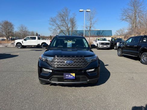 Certified 2022 Ford Explorer XLT w/ Equipment Group 202A image 2