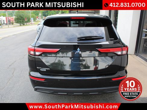 Used 2024 Mitsubishi Outlander ES AWD/4WD image 8