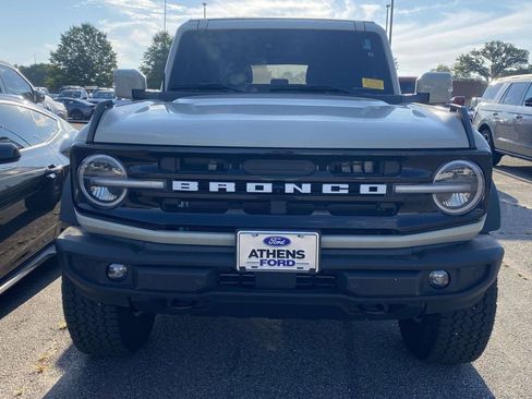 Used 2025 Ford Bronco Outer Banks w/ Sasquatch Package AWD/4WD image 2