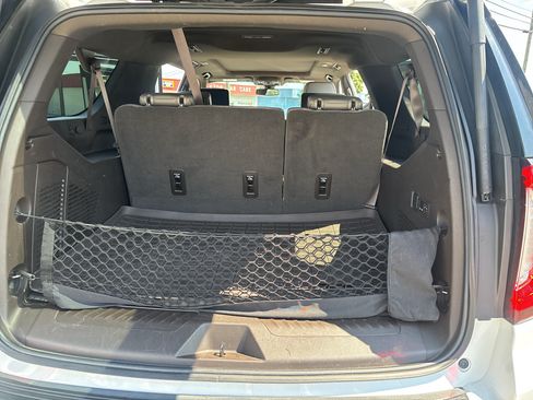 Used 2021 GMC Yukon XL SLT w/ SLT Premium Package RWD image 7