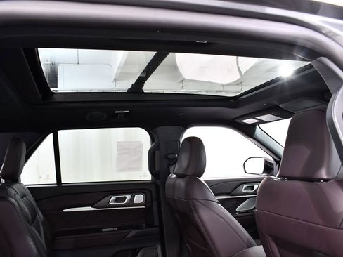 New 2026 Ford Explorer Platinum w/ LUX Leather Package image 18