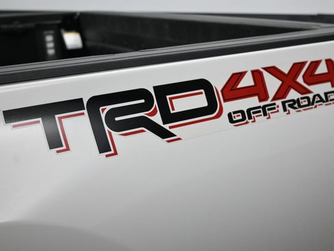 Certified 2021 Toyota Tacoma TRD Off-Road w/ Technology Package image 21