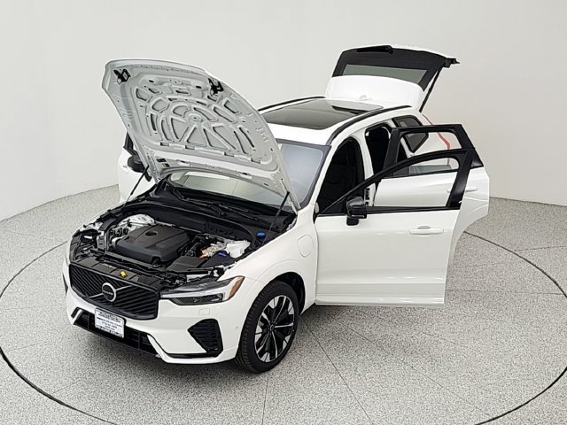 New 2026 Volvo XC60 T8 Plus w/ Climate Package AWD/4WD image 38
