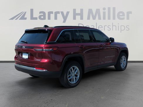 New 2026 Jeep Grand Cherokee Laredo X AWD/4WD image 5