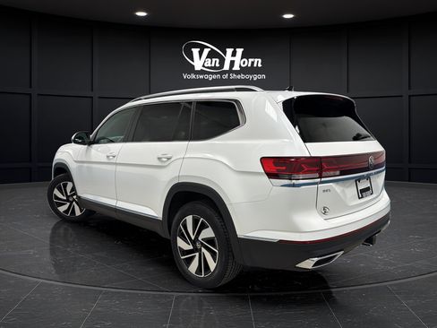 Used 2024 Volkswagen Atlas SEL AWD/4WD image 5