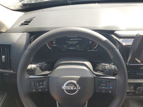 New 2026 Nissan Pathfinder SL image 12