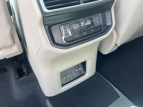 New 2026 Volkswagen Atlas SE FWD image 26