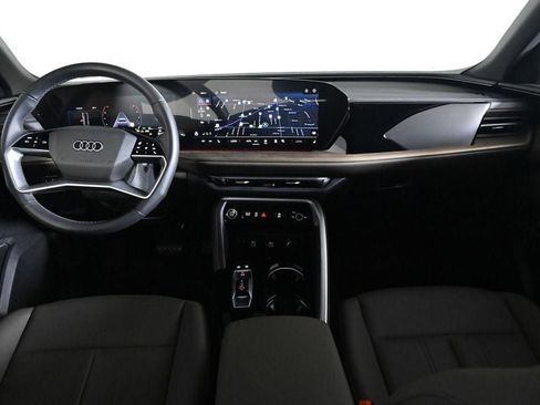Used 2025 Audi Q5 Premium w/ Convenience Package AWD/4WD image 9
