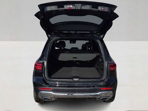Used 2026 Mercedes-Benz GLB 250 4MATIC image 10