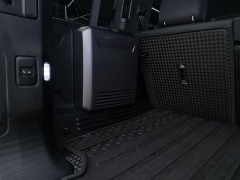 Used 2023 Land Rover Defender 110 V8 image 42