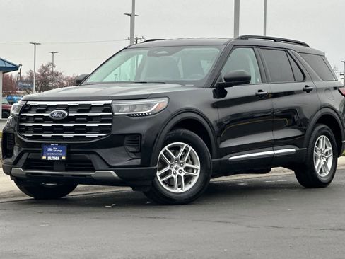 Certified 2025 Ford Explorer Active image 1