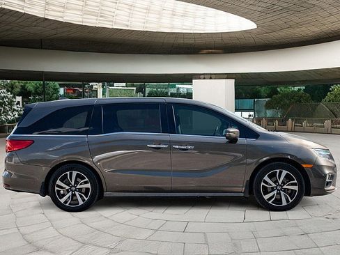 Used 2020 Honda Odyssey Elite image 8