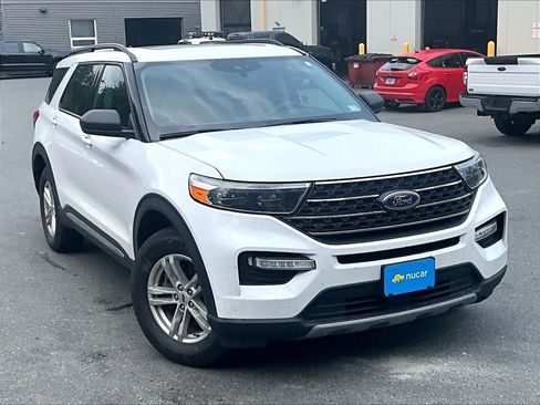 Used 2021 Ford Explorer XLT w/ Equipment Group 202A AWD/4WD image 1