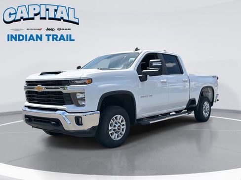 Used 2025 Chevrolet Silverado 2500 LT w/ Convenience Package AWD/4WD image 1