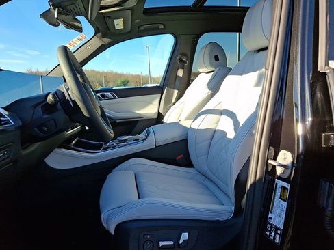 New 2026 BMW X5 xDrive40i w/ Premium Package image 10