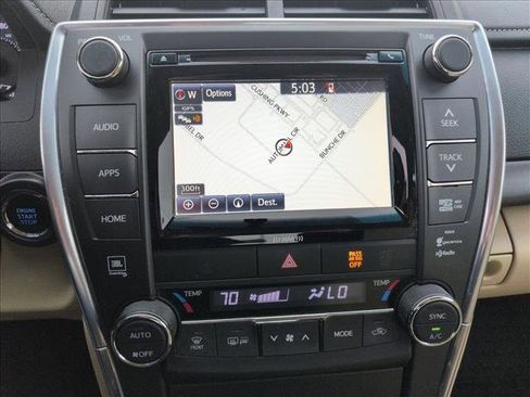 Used 2017 Toyota Camry XLE w/ Moonroof Package image 15