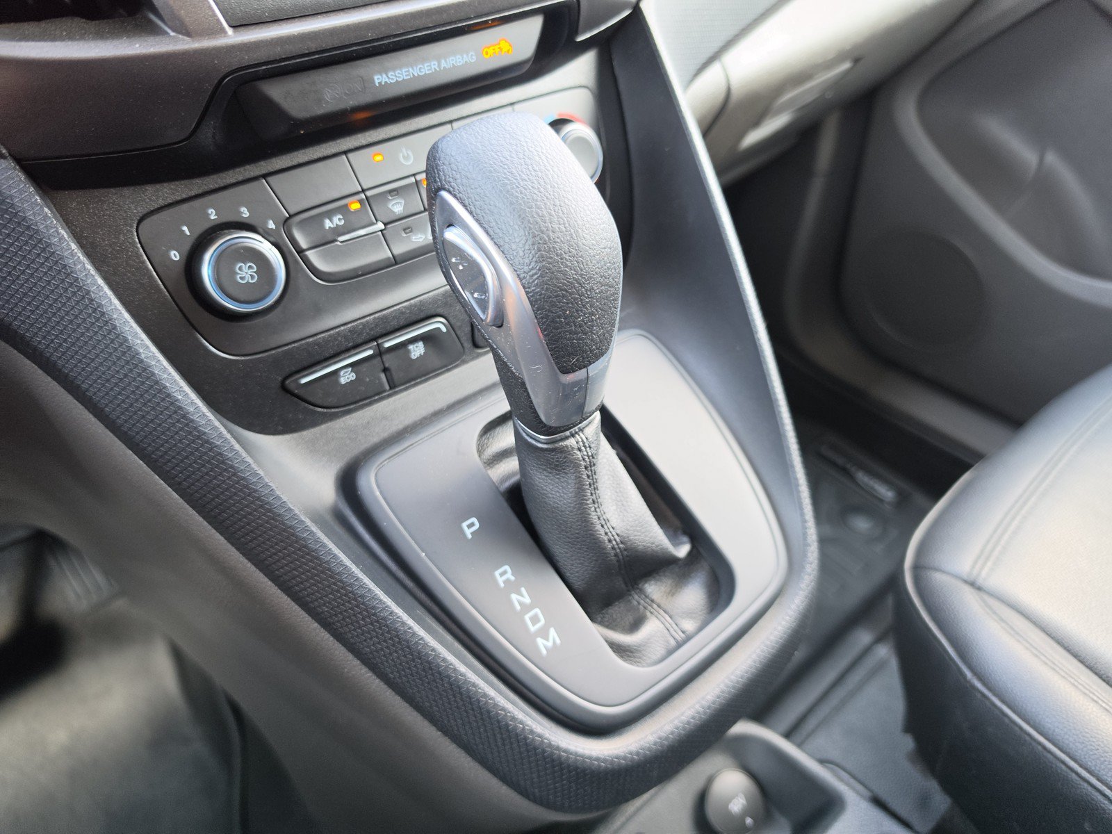 Used 2020 Ford Transit Connect XL FWD image 29