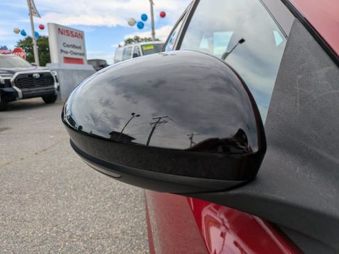 Used 2023 Nissan Sentra SR FWD image 13