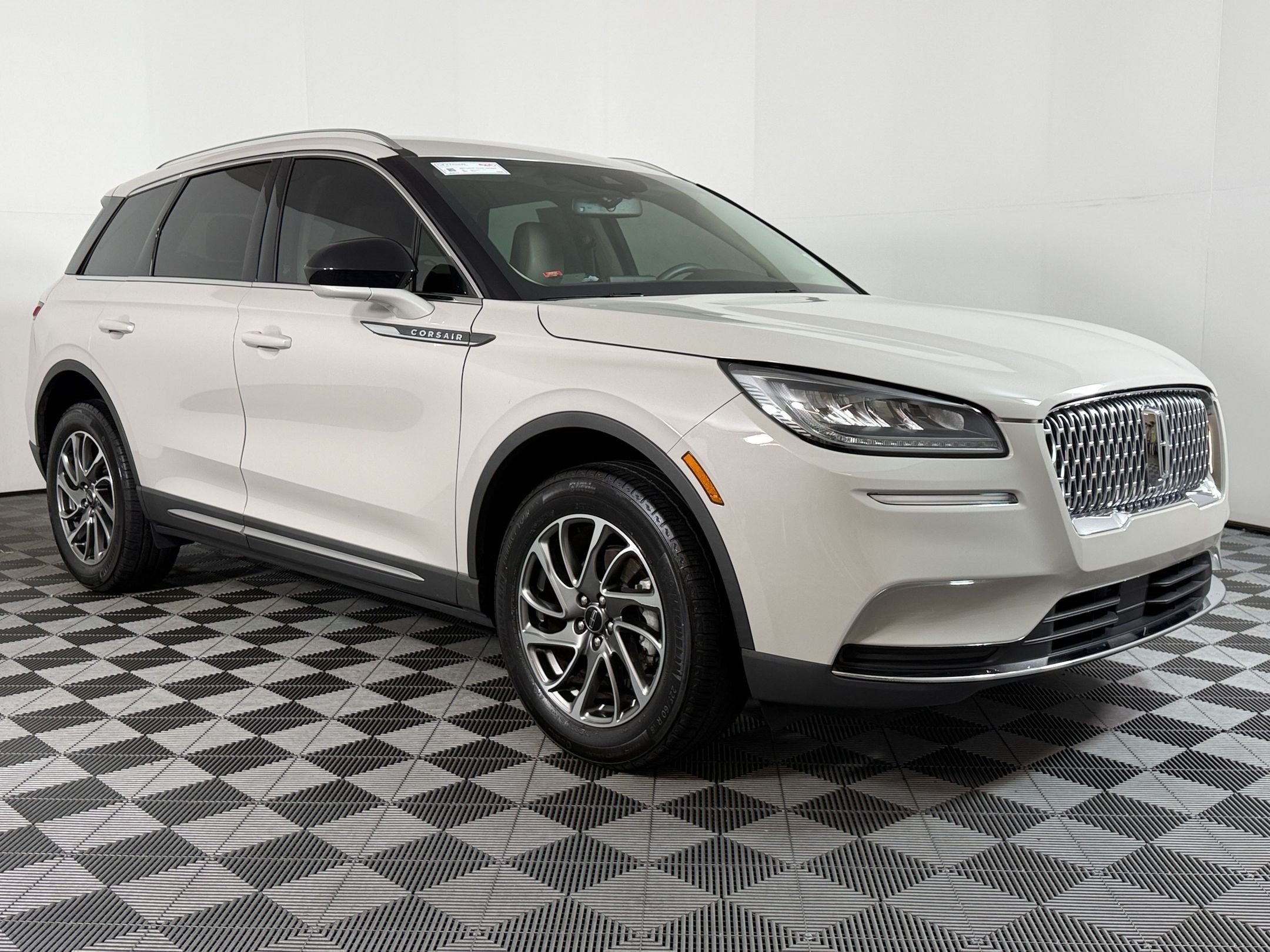 Used 2022 Lincoln Corsair FWD w/ Equipment Group 101A image 26