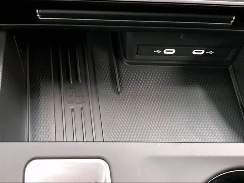 New 2026 Volkswagen Atlas Cross Sport SE image 23