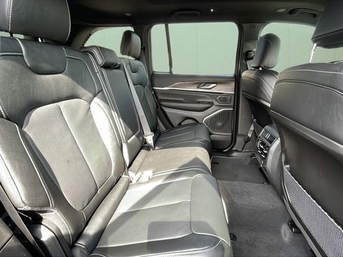 New 2026 Jeep Grand Cherokee Limited image 42