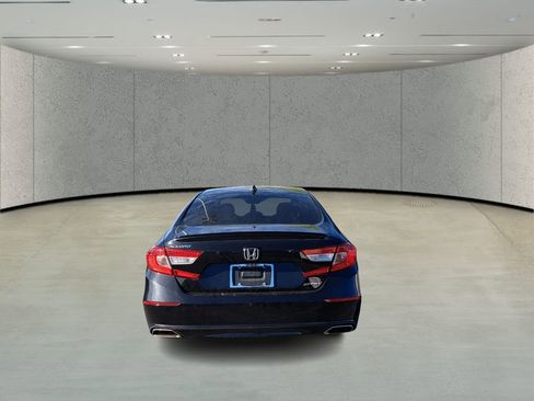 Used 2019 Honda Accord Sport image 6