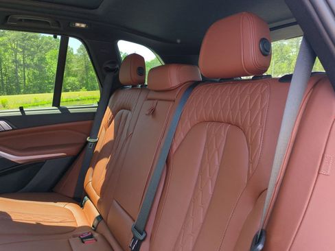 Used 2022 BMW X5 sDrive40i w/ Executive Package image 31