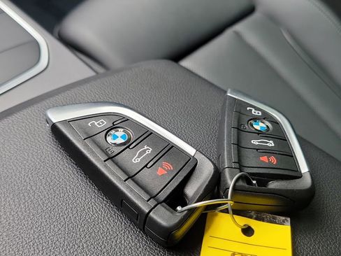 Used 2025 BMW 230i Coupe RWD image 36